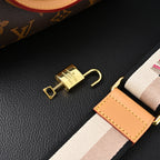 louis-vuitton-speedy-bandouliere-25-monogram-canvas Handle