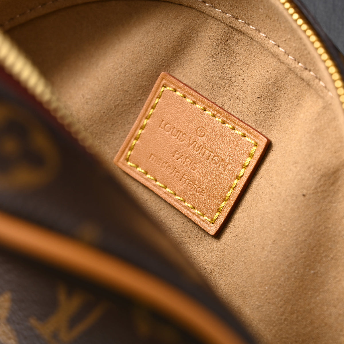 louis-vuitton-boite-chapeau-souple-mm-monogram-canvas Crossbody