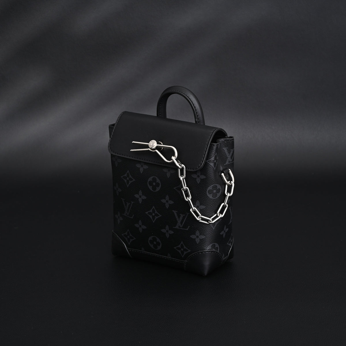 louis-vuitton-soft-trunk-messenger-monogram-eclipse-canvas-with-silver-chain Crossbody