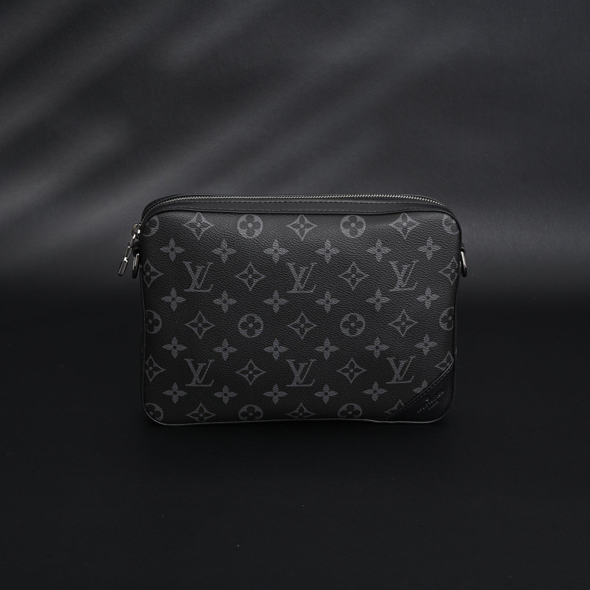 louis-vuitton-discovery-pochette-mm-monogram-eclipse Handle