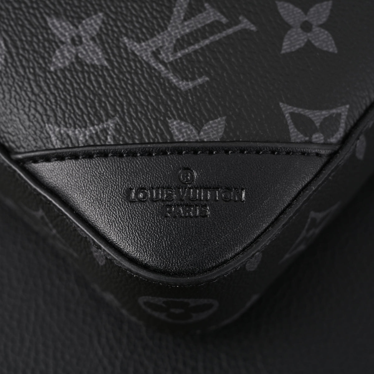 louis-vuitton-discovery-pochette-mm-monogram-eclipse Handle