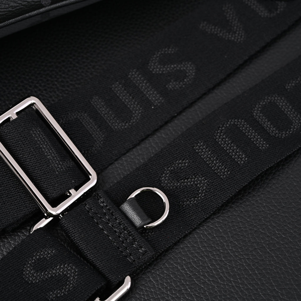 louis-vuitton-discovery-pochette-mm-monogram-eclipse Handle