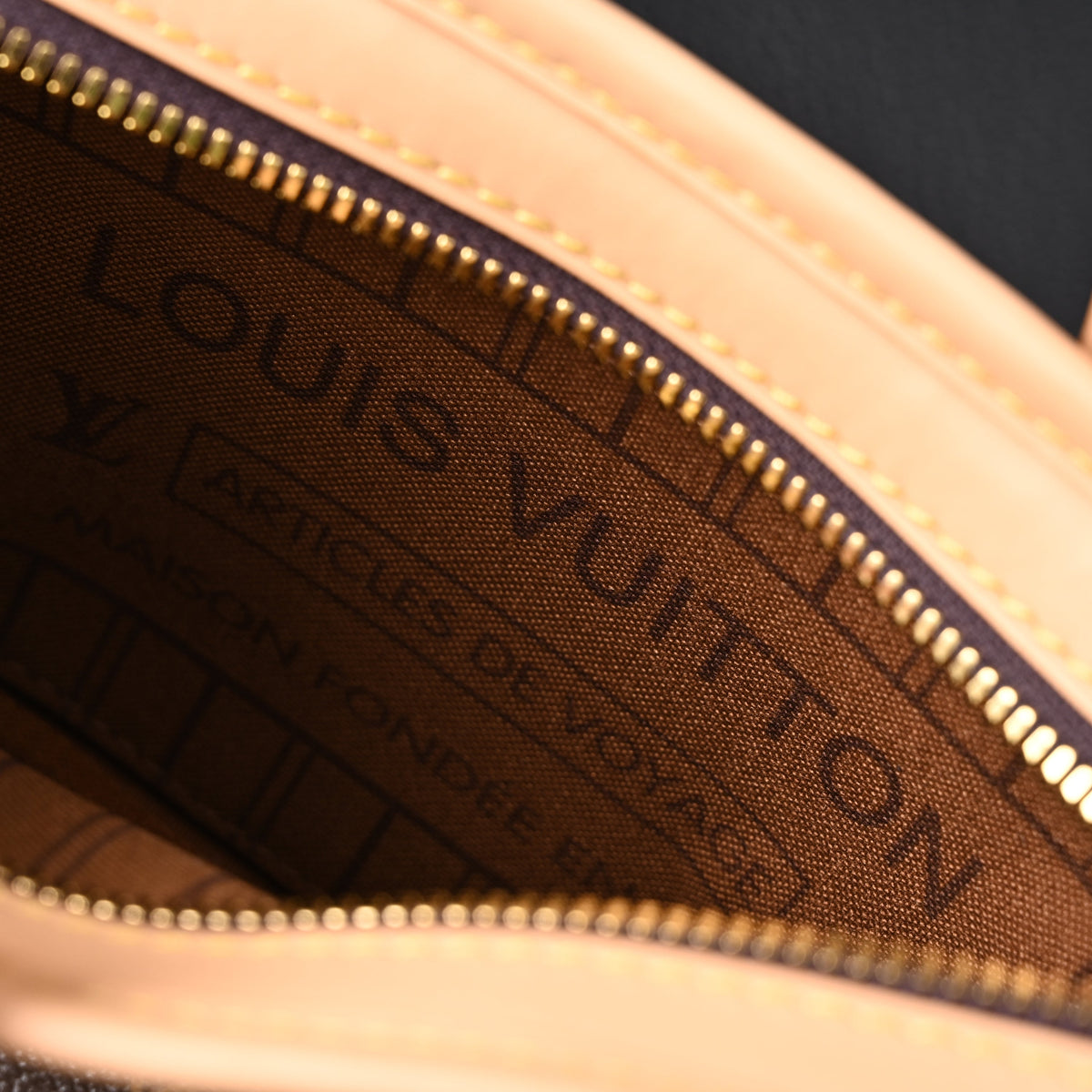 louis-vuitton-neonoe-bb-bucket-bag-monogram-canvas-with-removable-coin-purse Handle