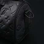 louis-vuitton-keepall-bandouliere-50-monogram-shadow-black-leather Handle
