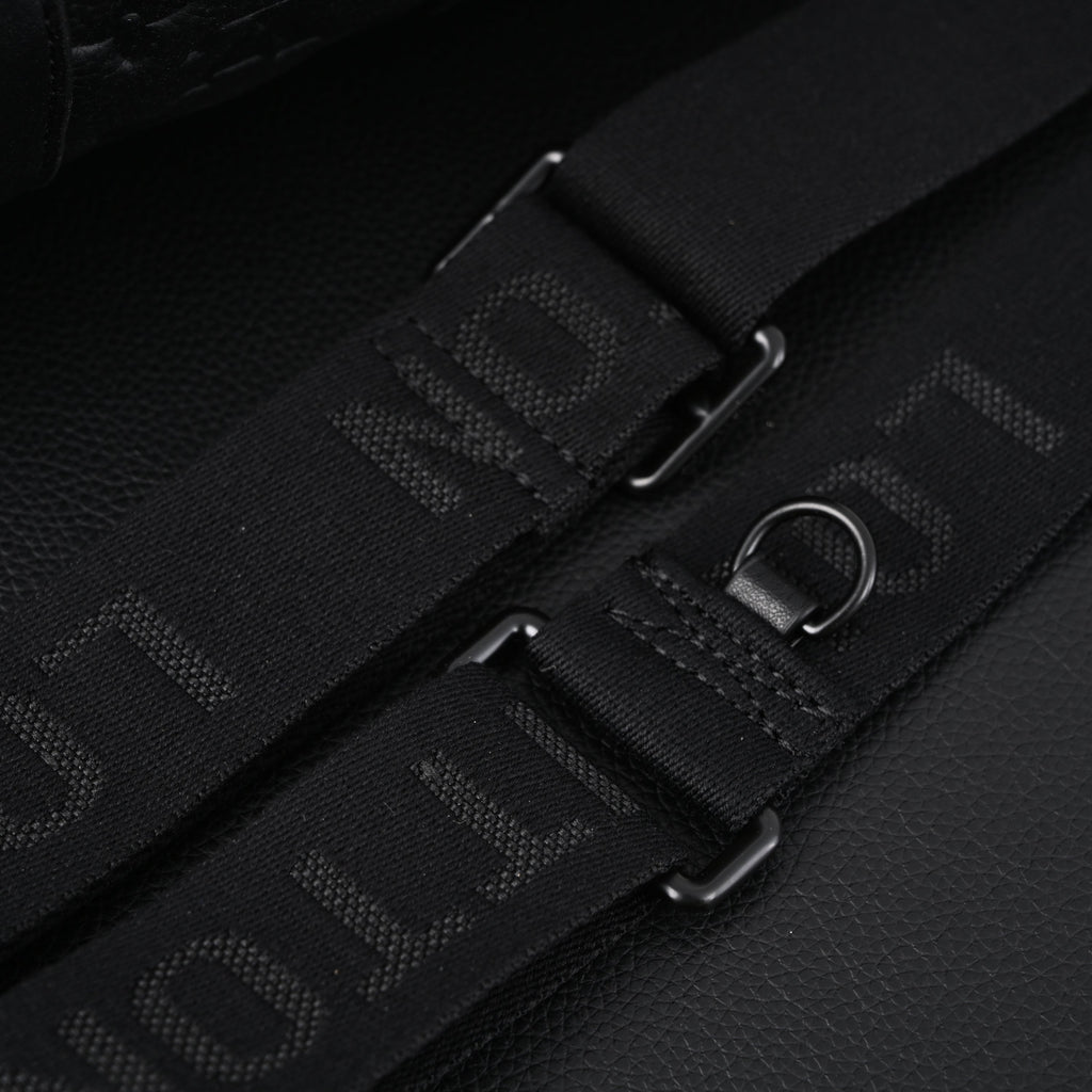 louis-vuitton-keepall-bandouliere-50-monogram-shadow-black-leather Handle