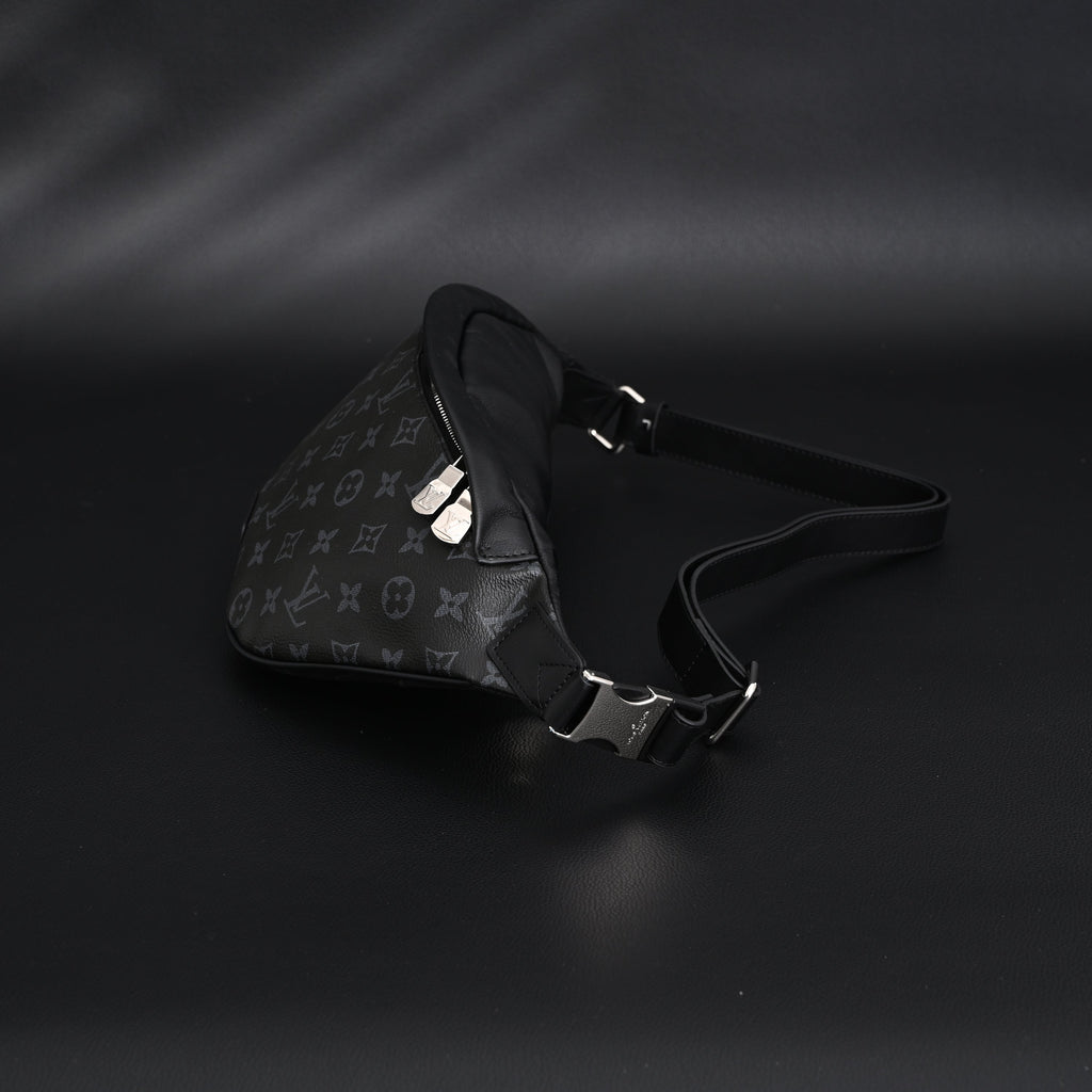 louis-vuitton-discovery-bumbag-monogram-eclipse Crossbody