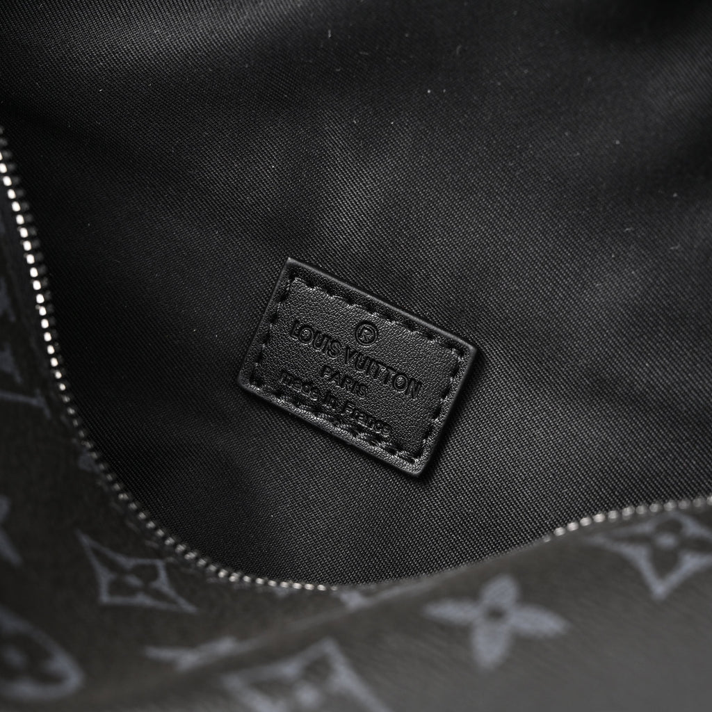 louis-vuitton-discovery-bumbag-monogram-eclipse Crossbody