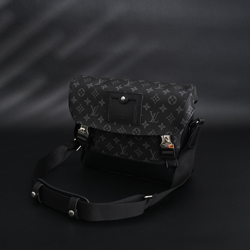 louis-vuitton-messenger-bag-monogram-eclipse-canvas Shoulder