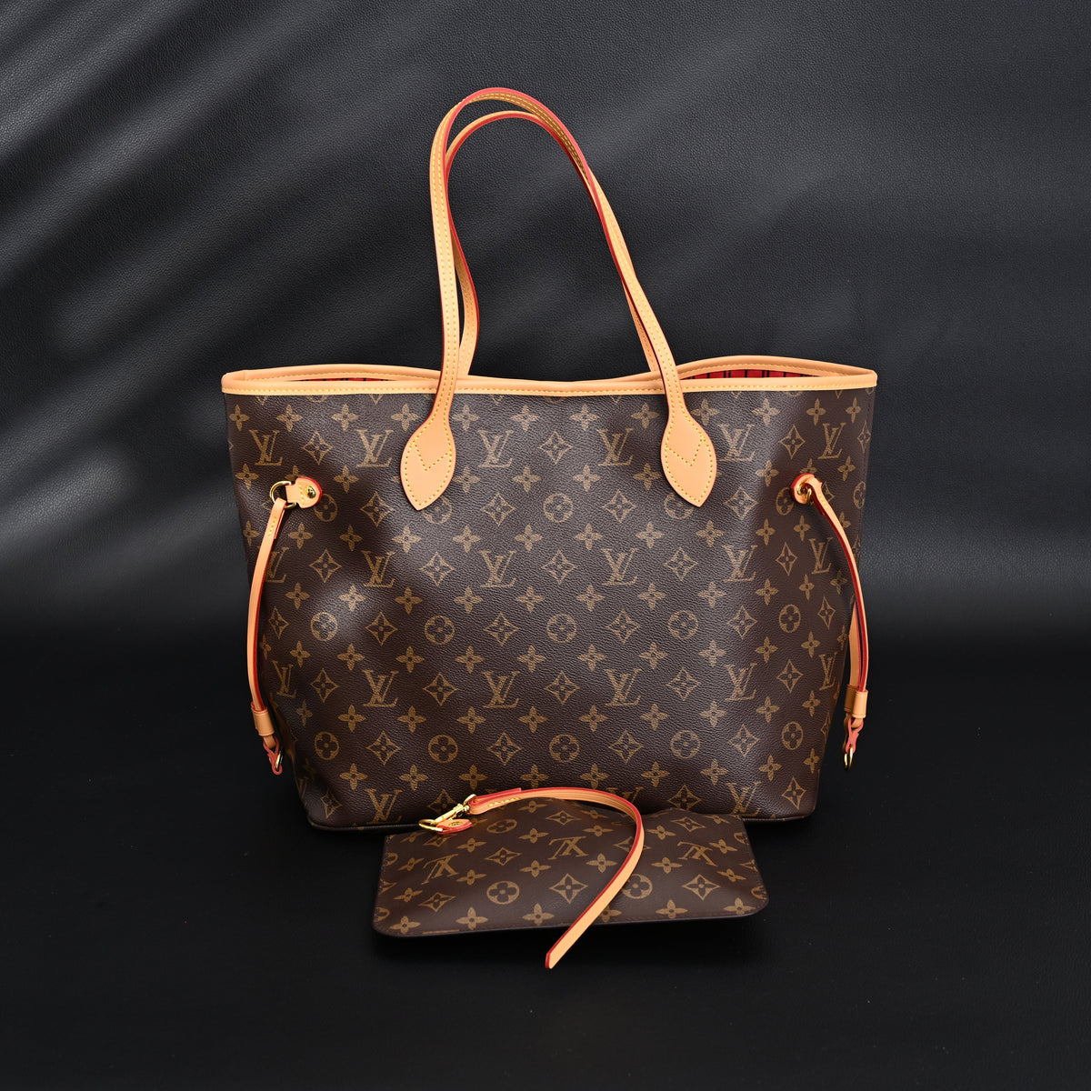 louis-vuitton-neverfull-mm-tote-bag-monogram-canvas-with-red-interior Tote