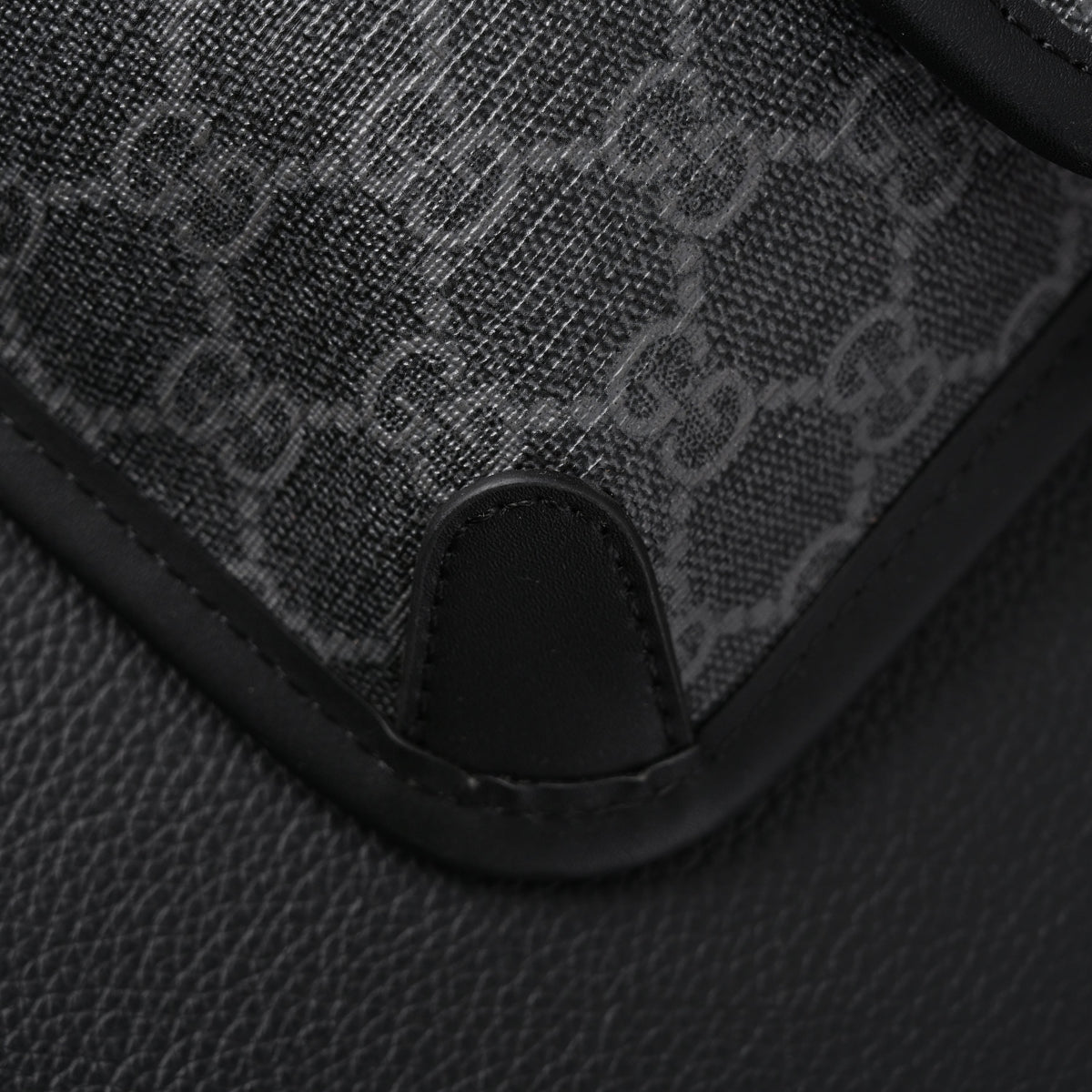 gucci-ophidia-gg-supreme-belt-bag-black-grey-with-web-strap Shoulder