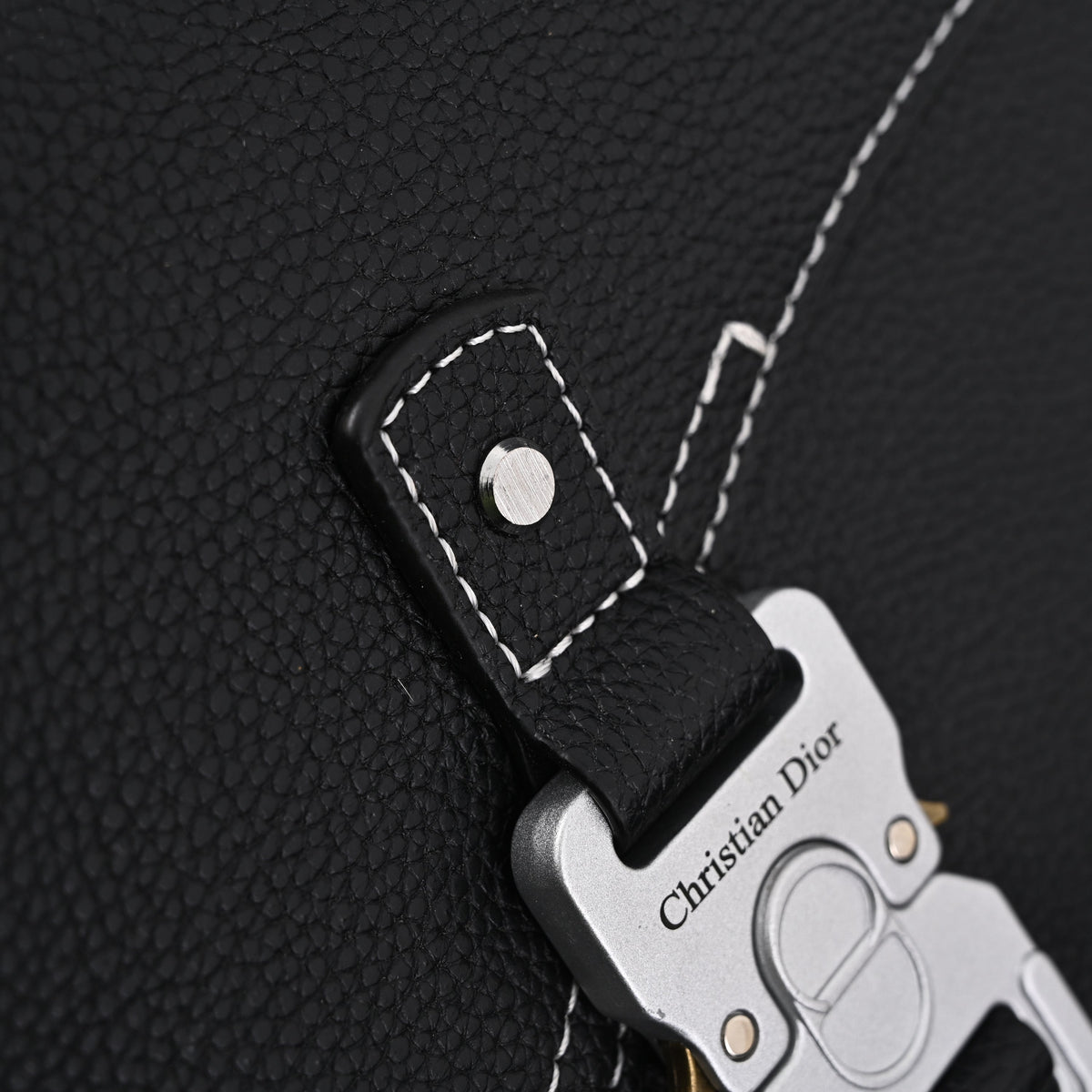 dior-saddle-crossbody-bag-black-grained-calfskin-with-silver-tone-hardware Crossbody