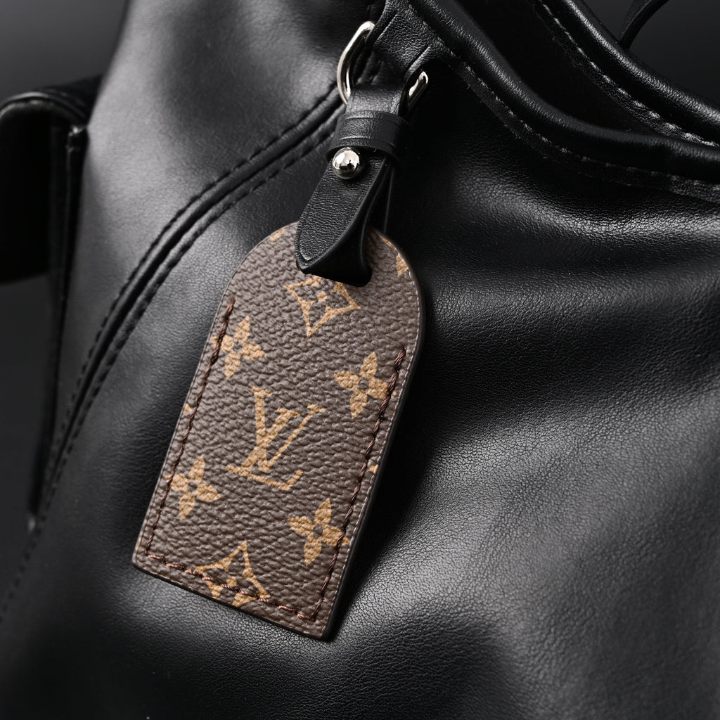louis-vuitton-montaigne-black-mahina-leather-shoulder-bag Shoulder