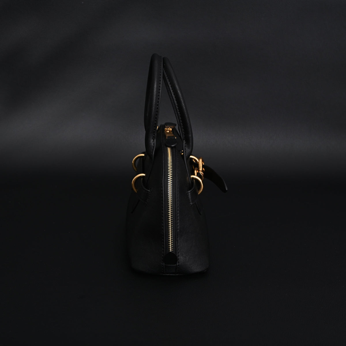 miu-miu-black-leather-satchel-bag-medium-structured-tote-1 Handle