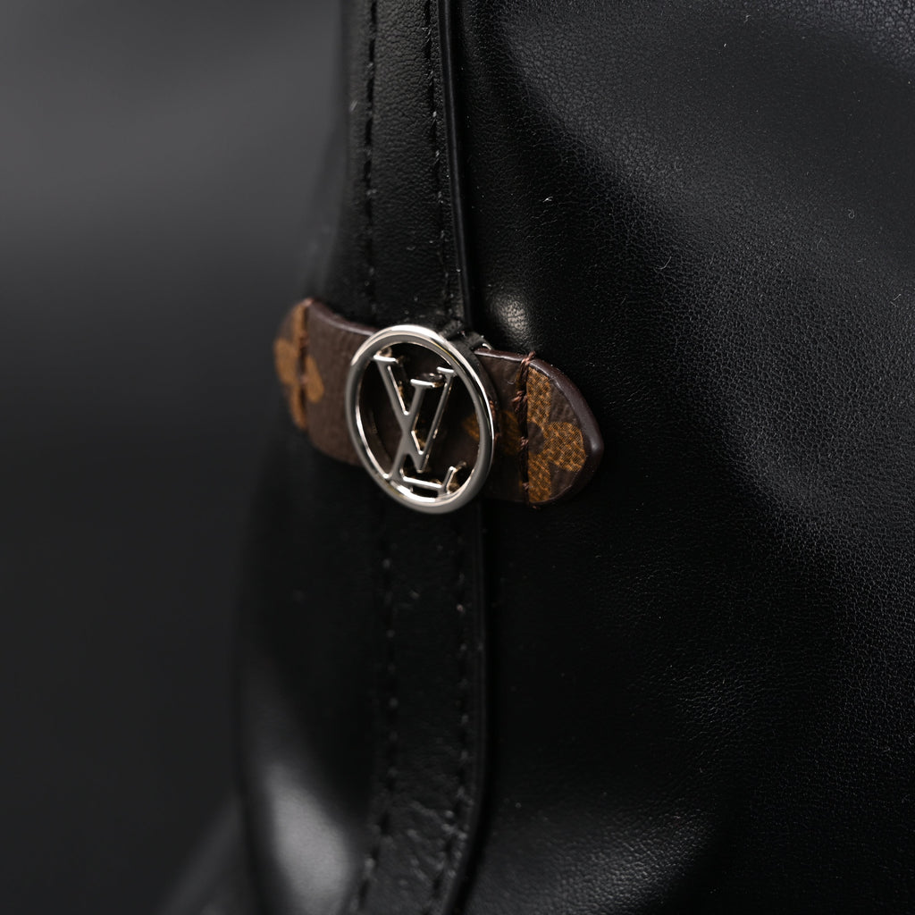 louis-vuitton-black-mahina-leather-hobo-shoulder-bag Tote