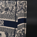 dior-book-tote-bag-blue-toile-de-jouy-embroidery Tote
