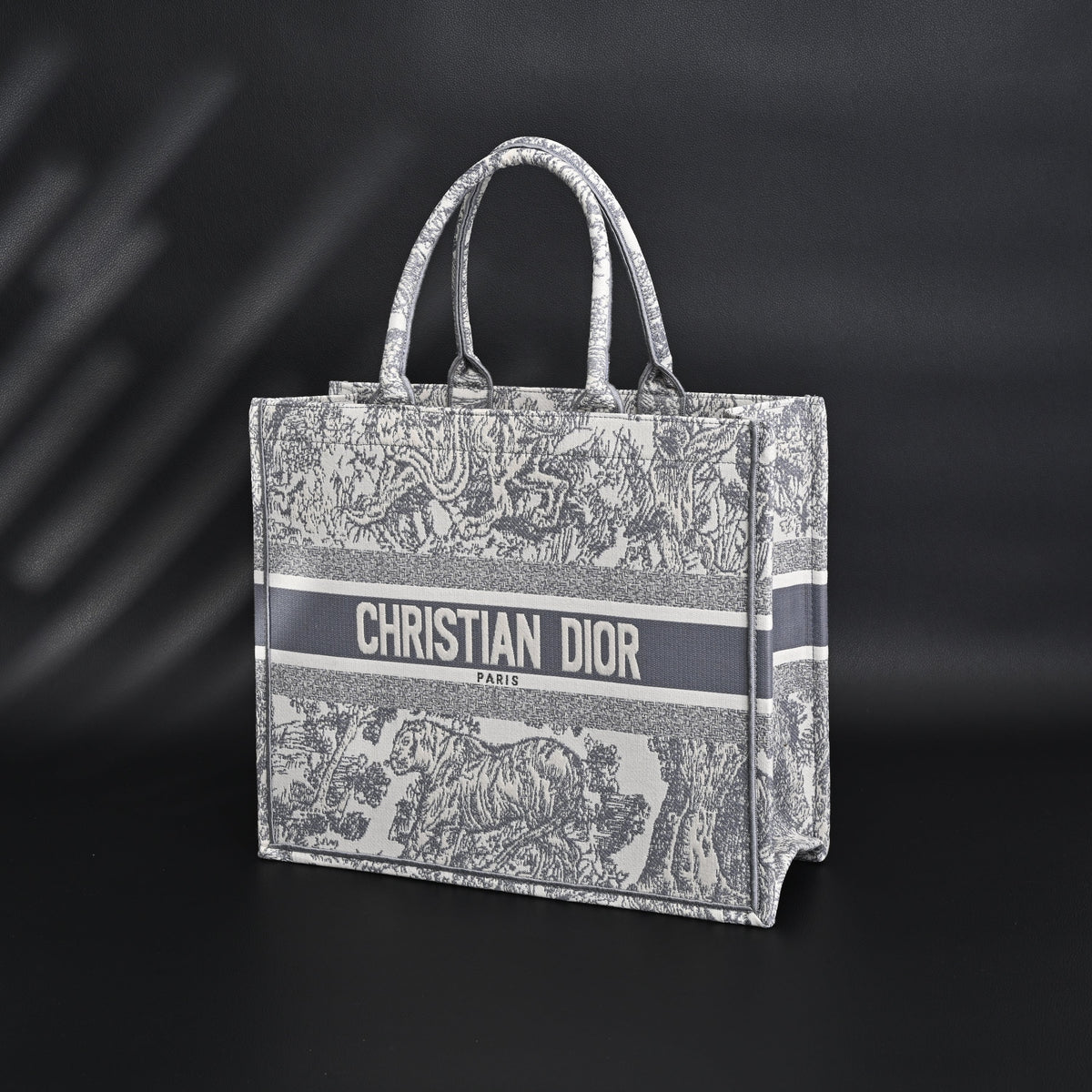christian-dior-large-book-tote-toile-de-jouy-embroidery Tote