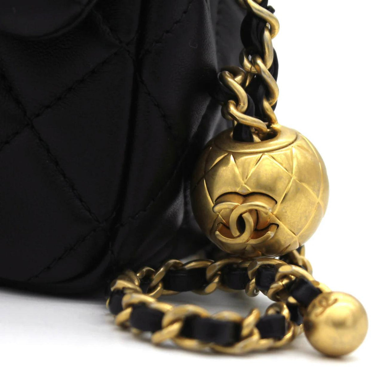 chanel-pearl-crush-mini-flap-bag Crossbody