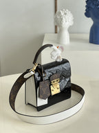 louis-vuitton-noir-monogram-vernis-leather-spring-street-nm-bag Handle