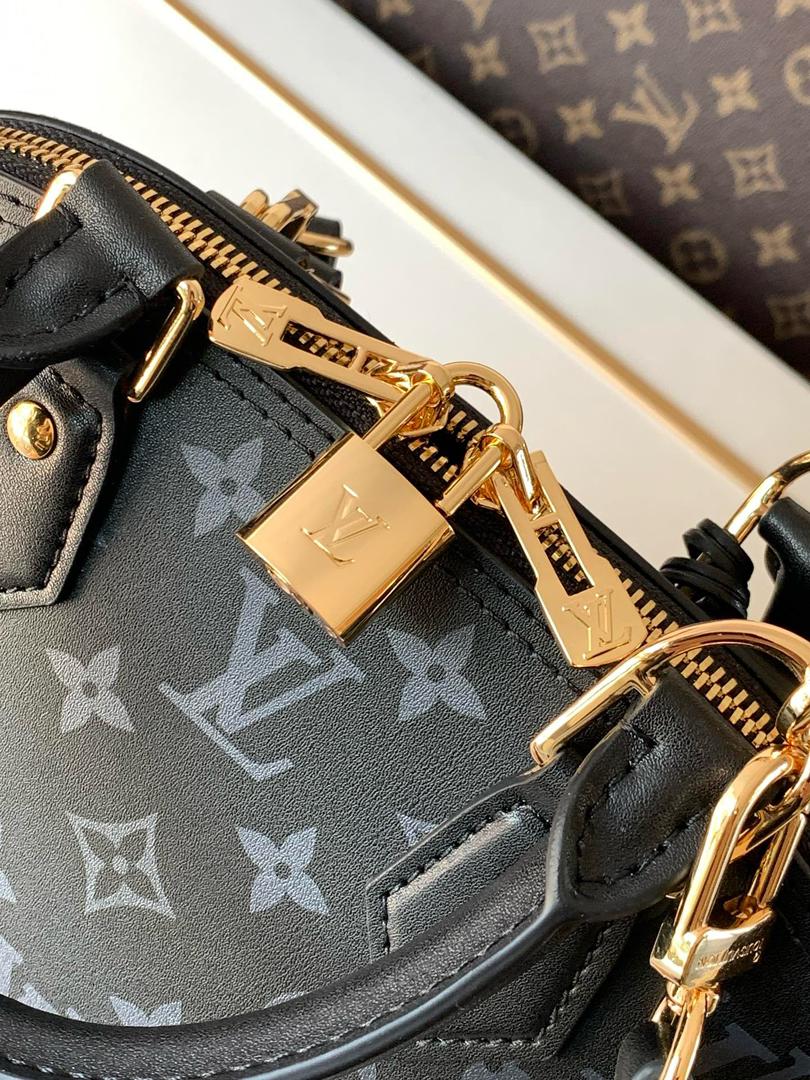 louis-vuitton-alma-bb Handle