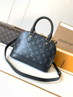 louis-vuitton-alma-bb Handle