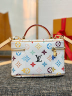 lv-x-tm-vanity-chain-pouch Crossbody