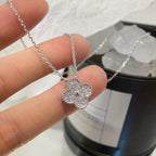 VCA CLOVER 15MM DIAMOND SINGLE FLOWER NECKLACE