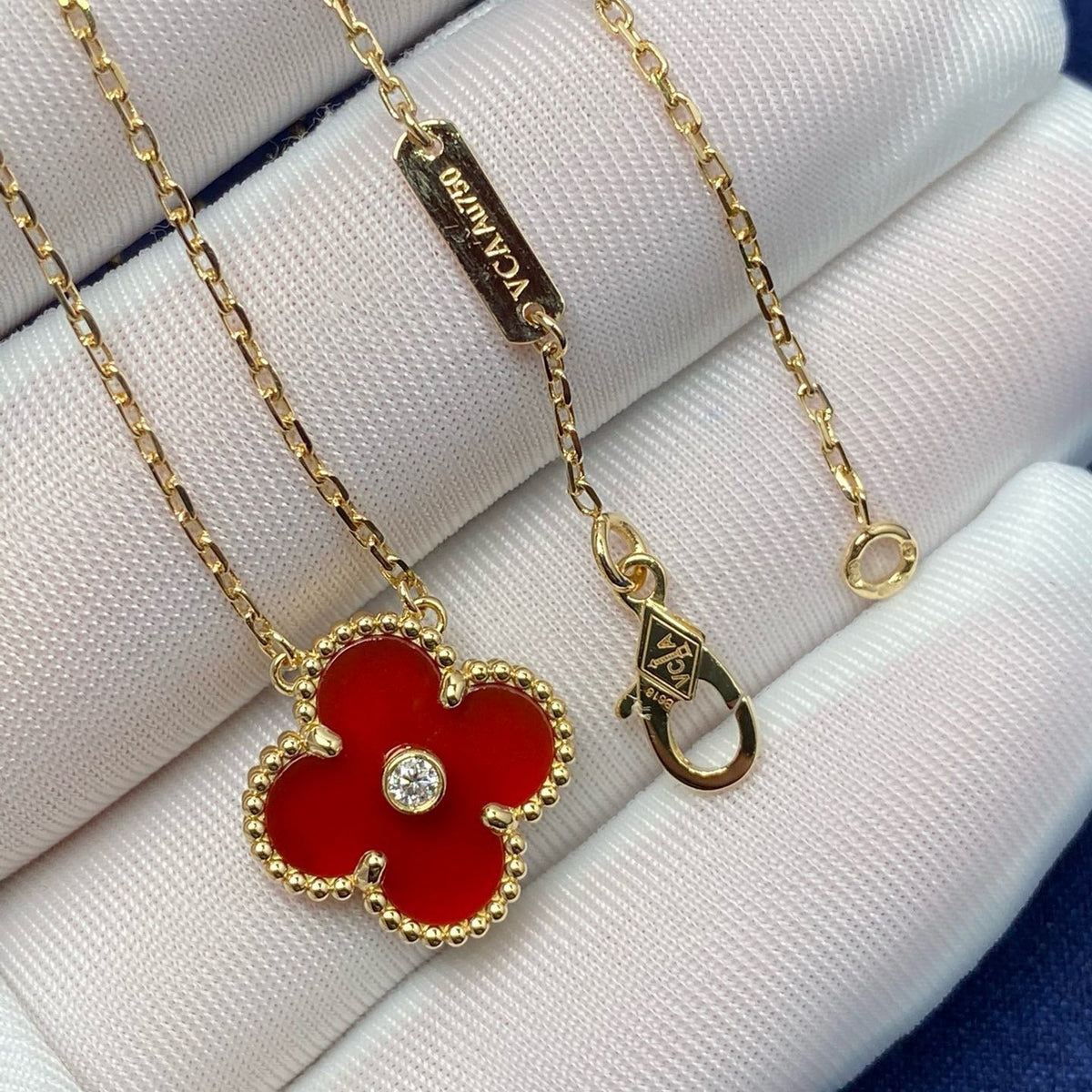VCA CLOVER 15MM DIAMOND CARNELIAN NECKLACE