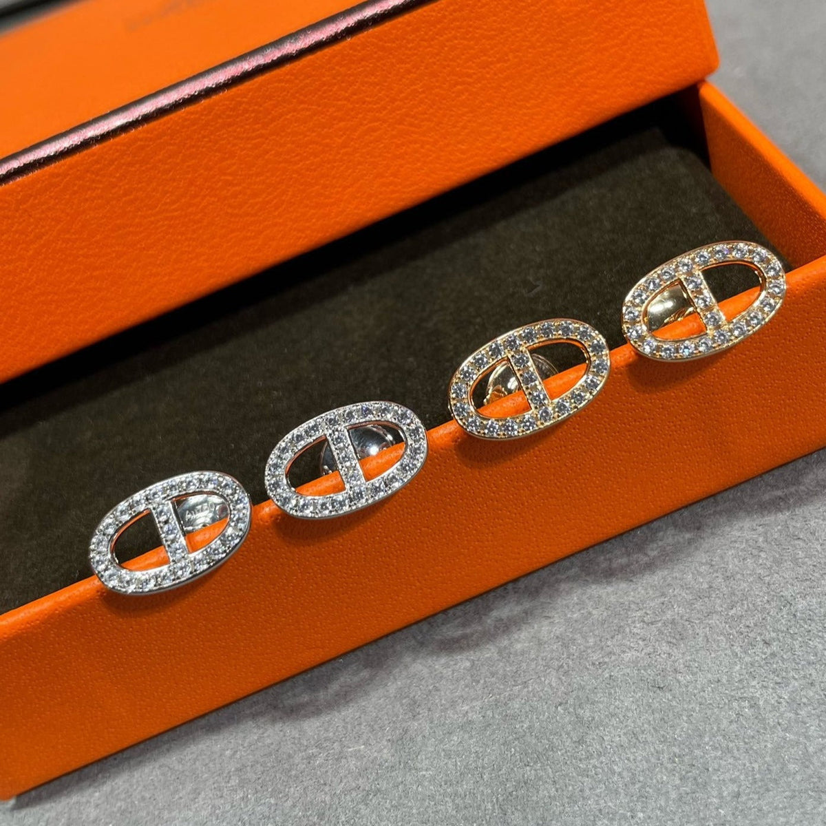 HERMES HM FULL DIAMOND PIG NOSE STUD EARRINGS