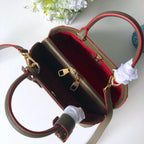 montaigne-mm-2 Crossbody