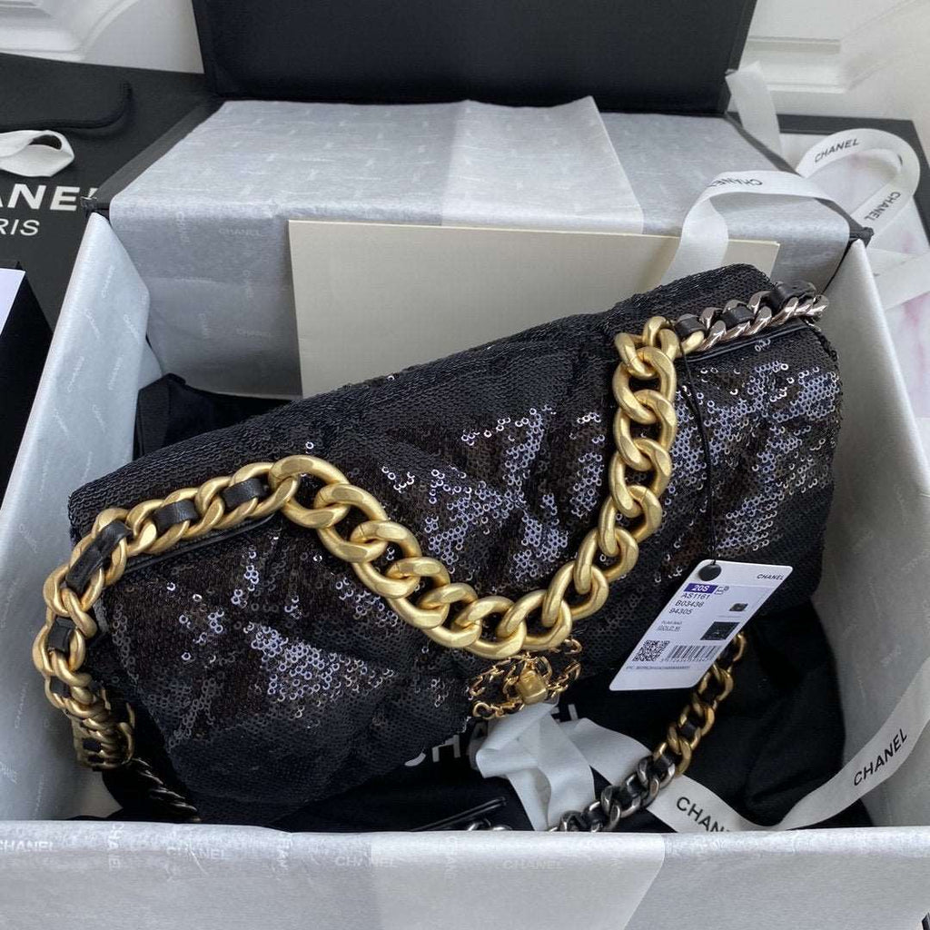 chanel-19-sequin-flap-bag-black Crossbody