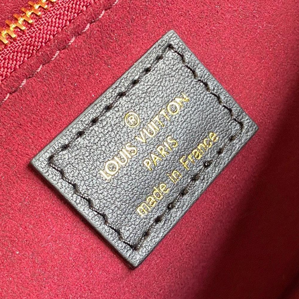 louis-vuitton-bag Crossbody