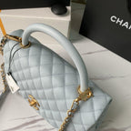 flap-bag-with-top-handle Handle