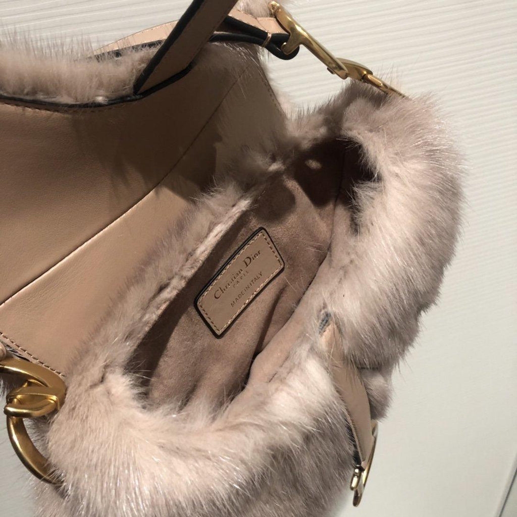 saddle-bag-5 Handle