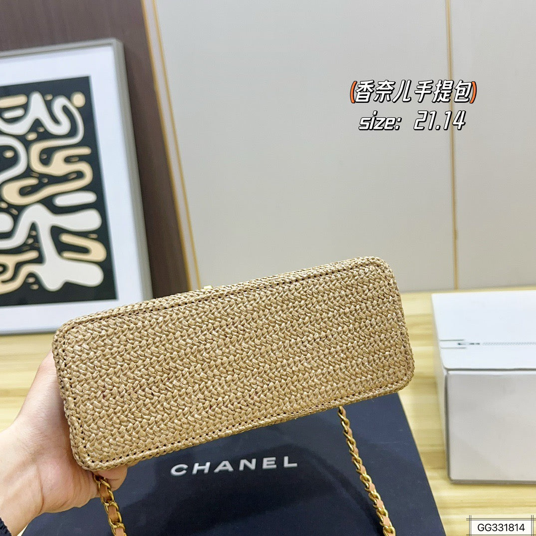 serenityll-200108-chanel-bag Handle