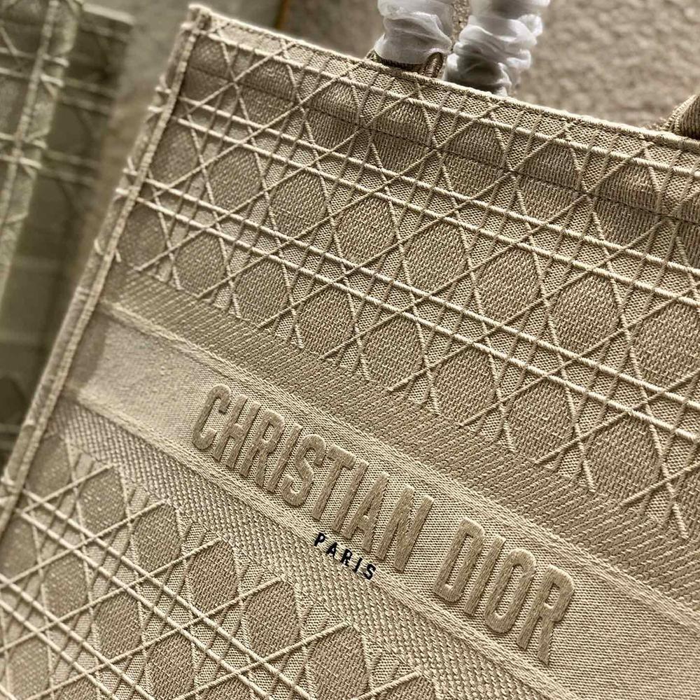 dior-book-tote-17 Tote