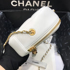 chanel-wallet-2 Crossbody