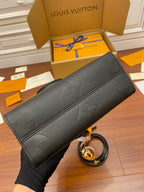 louis-vuitton-lv-onthego-pm-handbag Handle