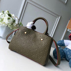montaigne-mm-2 Crossbody