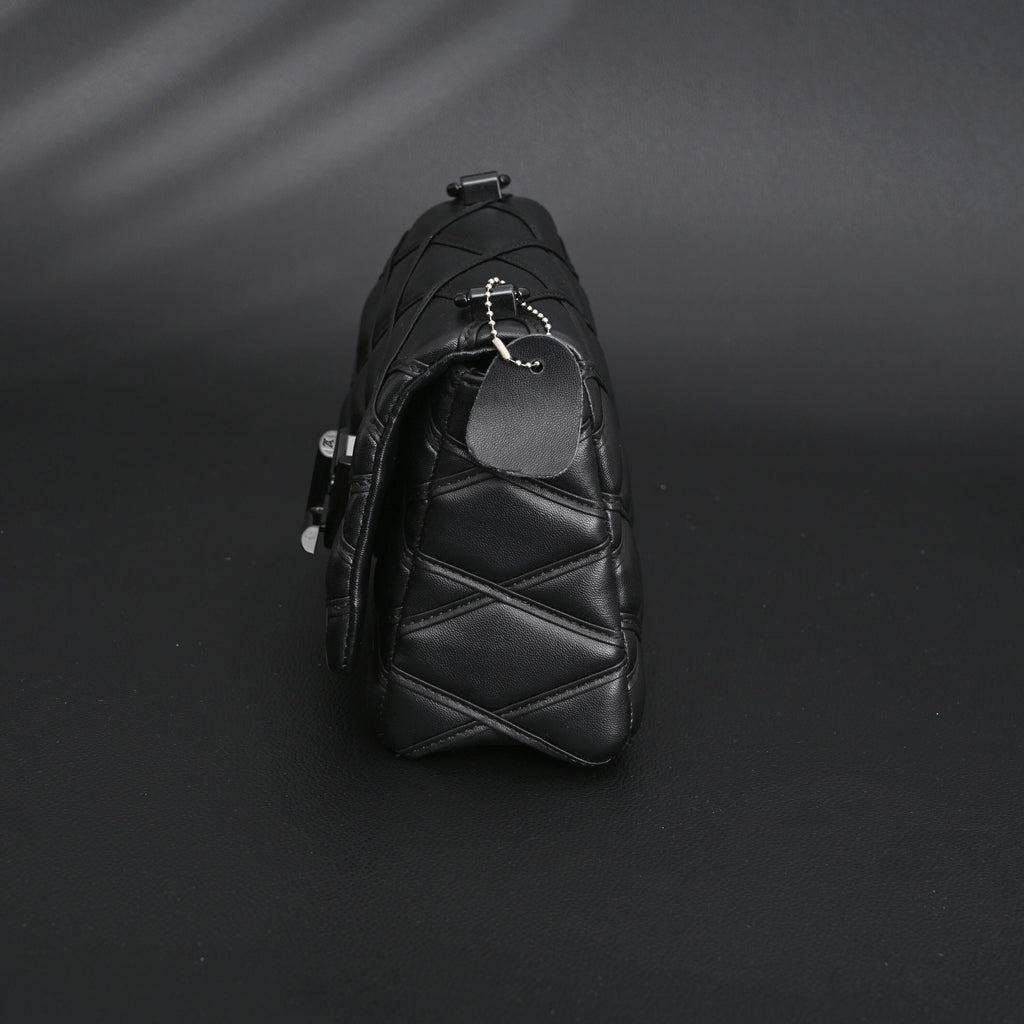 louis-vuitton-go-14-mm-quilted-leather-chain-shoulder-bag-black Shoulder