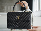 chanel-trendy-cc25-pre-owned-medium-chevron-trendy-handbag-25cm Handle