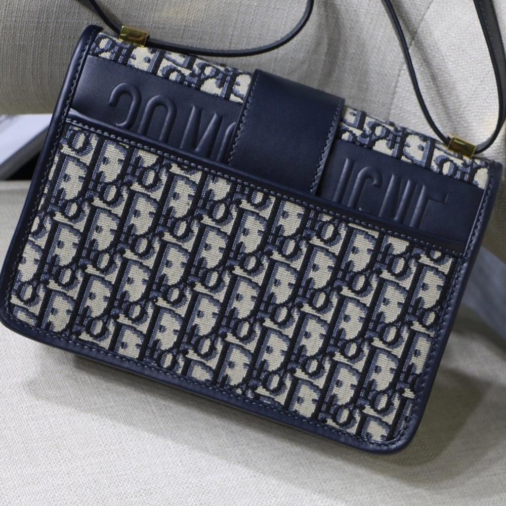 30-montaigne-bag-10 Crossbody