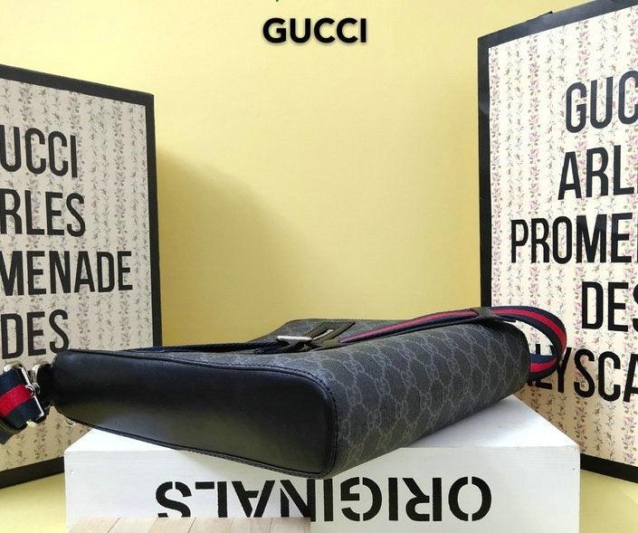 gucci-polyurethane-messenger-bag Crossbody