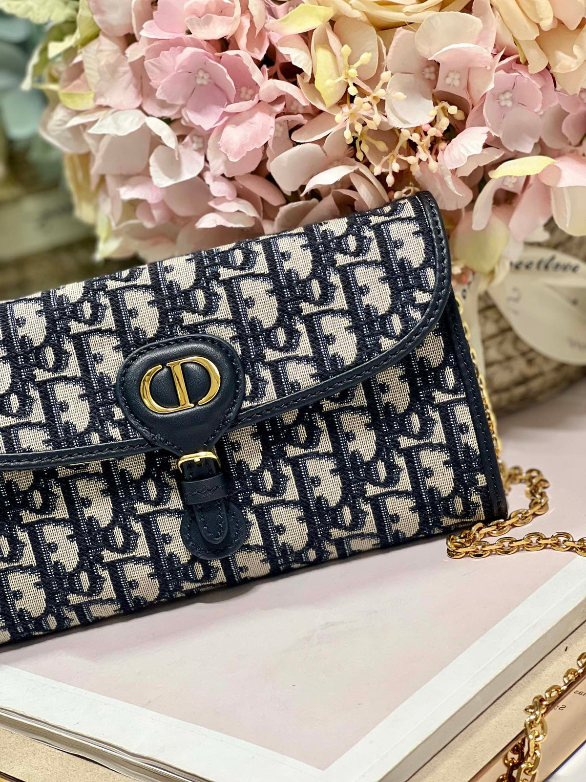 dior-bobby-wallet-on-chain-east-west-blue-oblique-jacquard-21-5-12-4cm Crossbody
