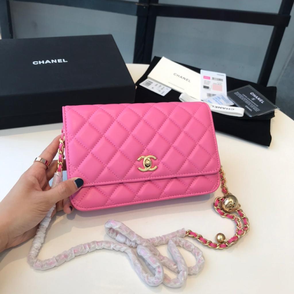 chanel-logo-wallet-on-chain-pink ohter