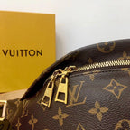 louis-vuitton-bumbag-monogram-canvas Handle