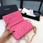 chanel-logo-wallet-on-chain-pink ohter