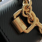 louis-vuitton-twist-belt-chain-wallet Crossbody