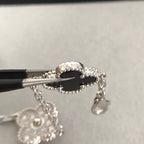 VCA CLOVER 5 MOTIF ONYXS BRACELET COLLECTION