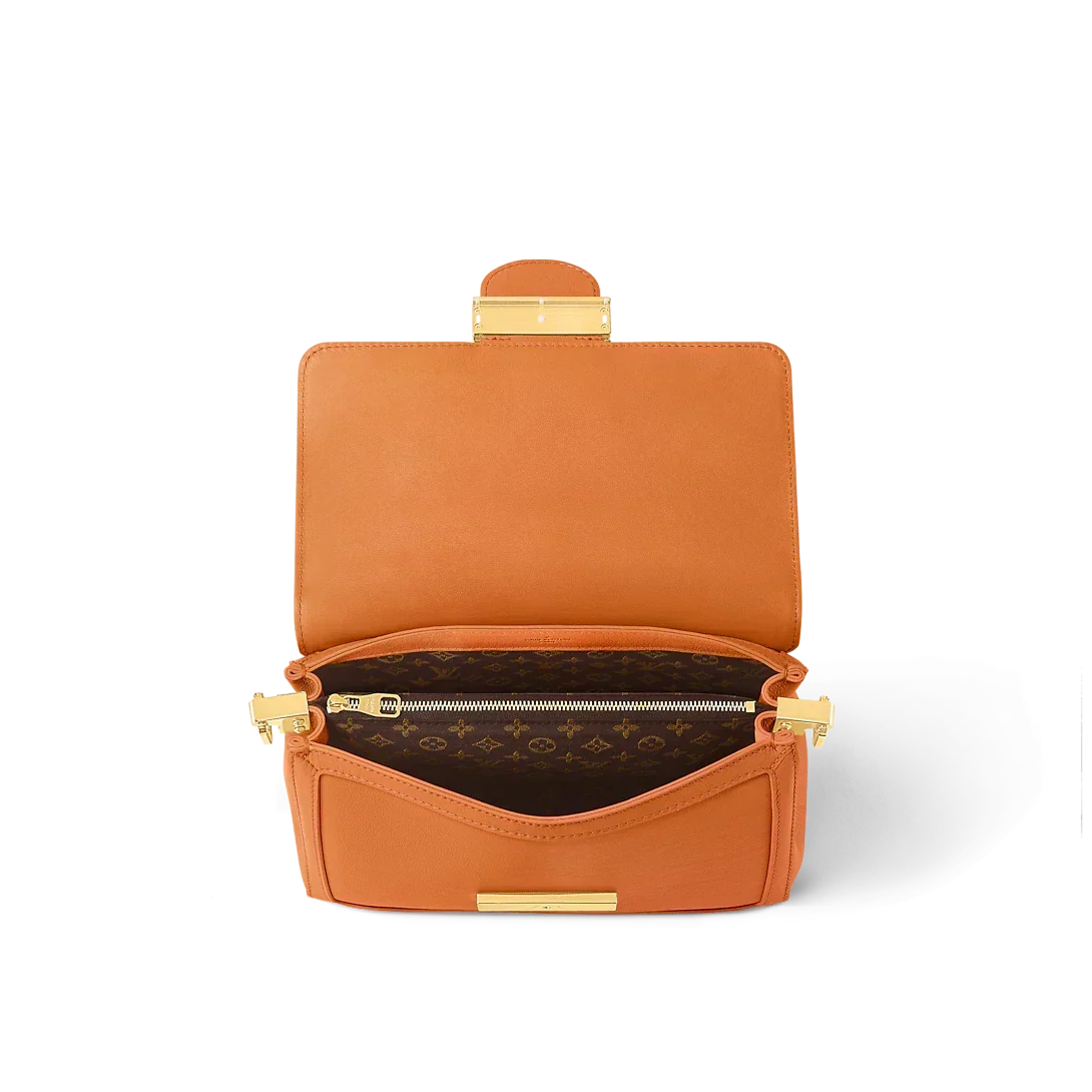 dauphine-soft-mm-1 Shoulder