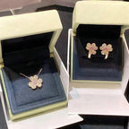 VCA FRIVOLE ROSE GOLD FLOWER DIAMOND NECKLACE